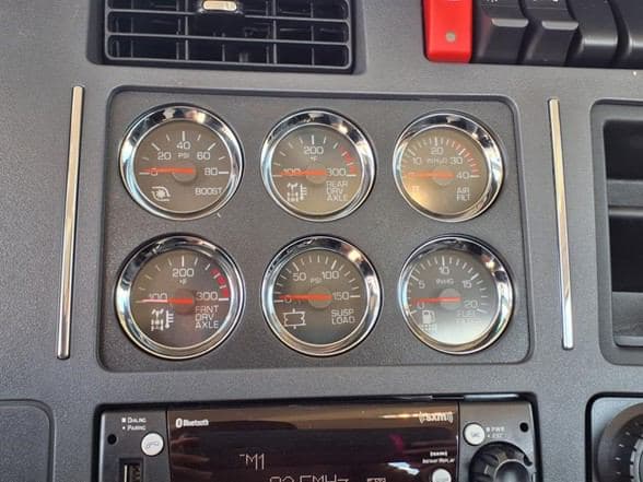 2025 Kenworth T880 image 23