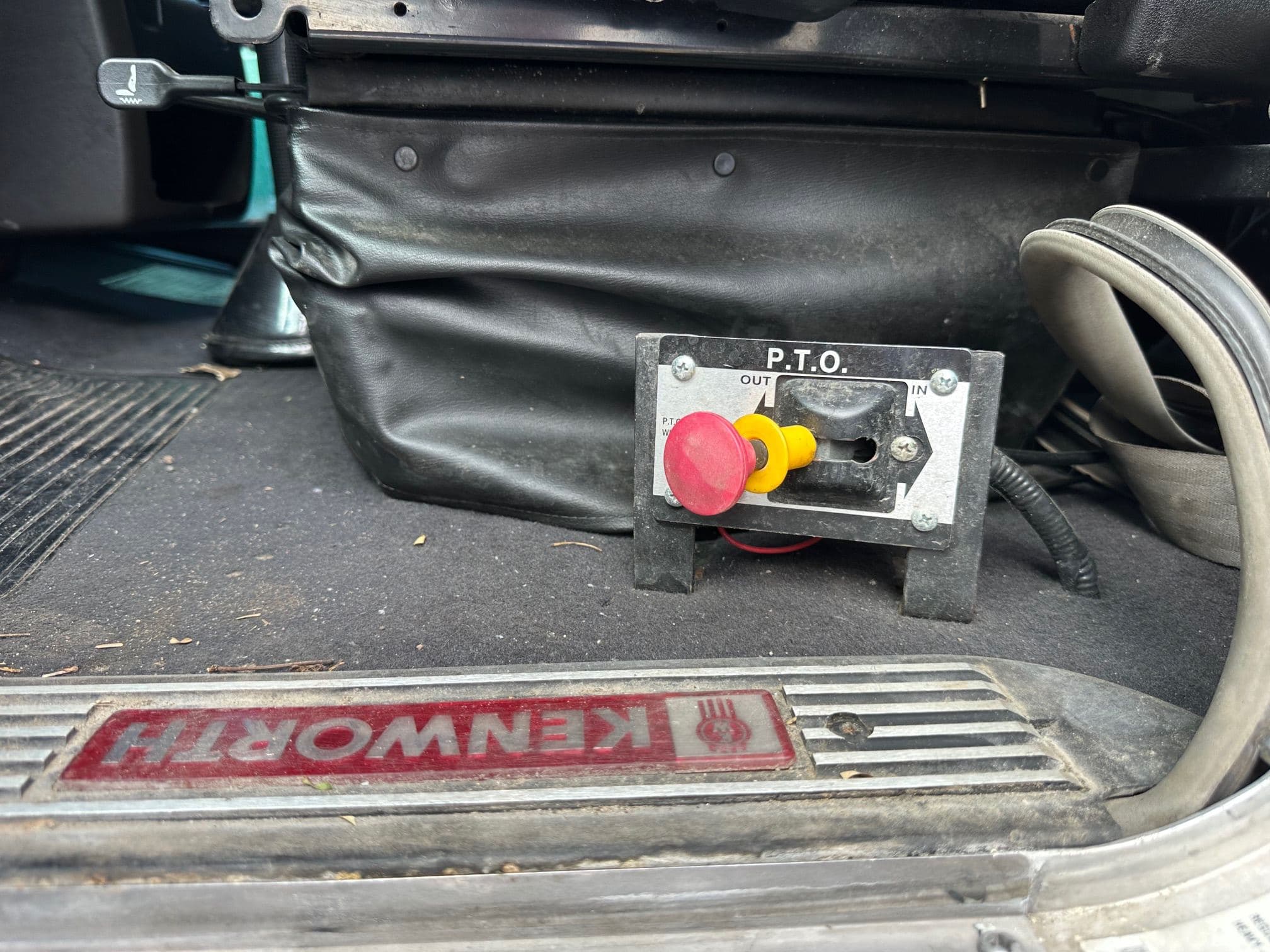 2020 Kenworth W9 Series image 6