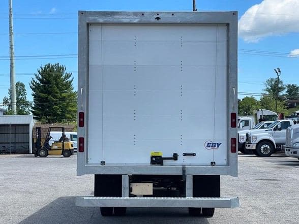 2025 Isuzu NRR image 11