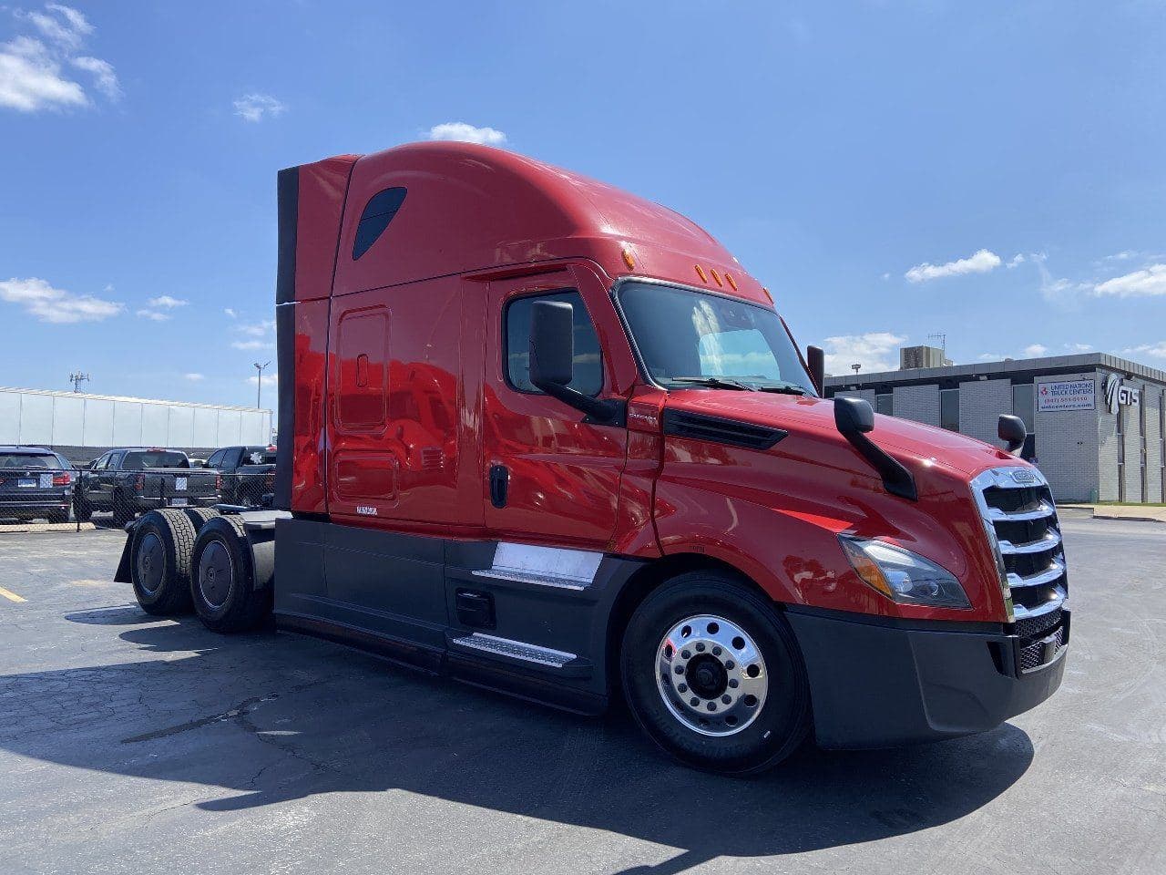 2022 FREIGHTLINER Cascadia CA126 ** Tandem Axle Sleeper image 3
