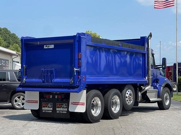 2025 Kenworth T880 image 9