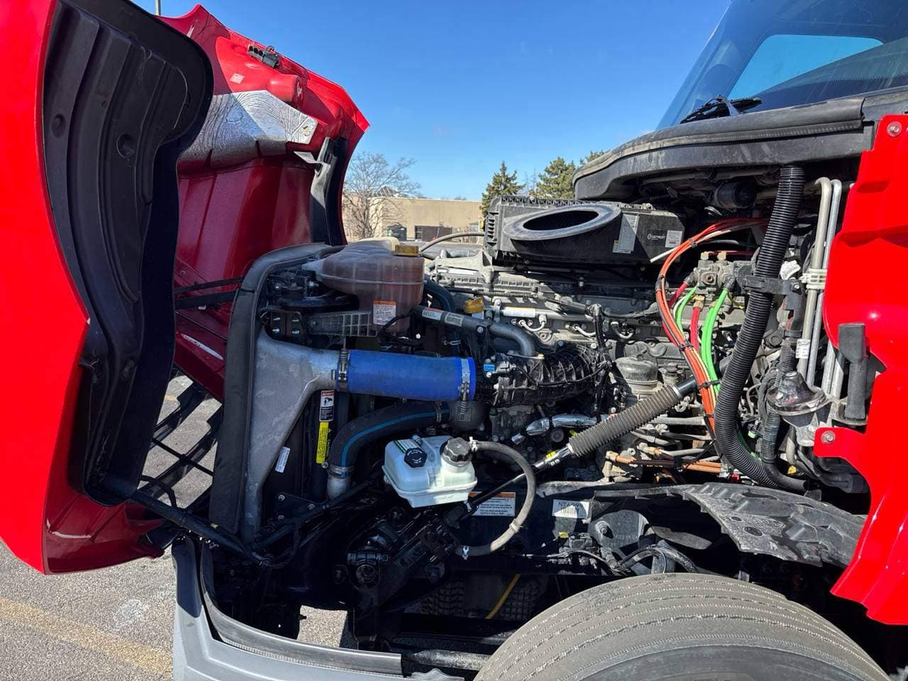 2023 Freightliner Cascadia 126 image 9