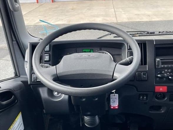 2024 Isuzu NRR image 14