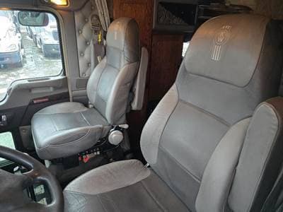 2016 Kenworth W900 image 20