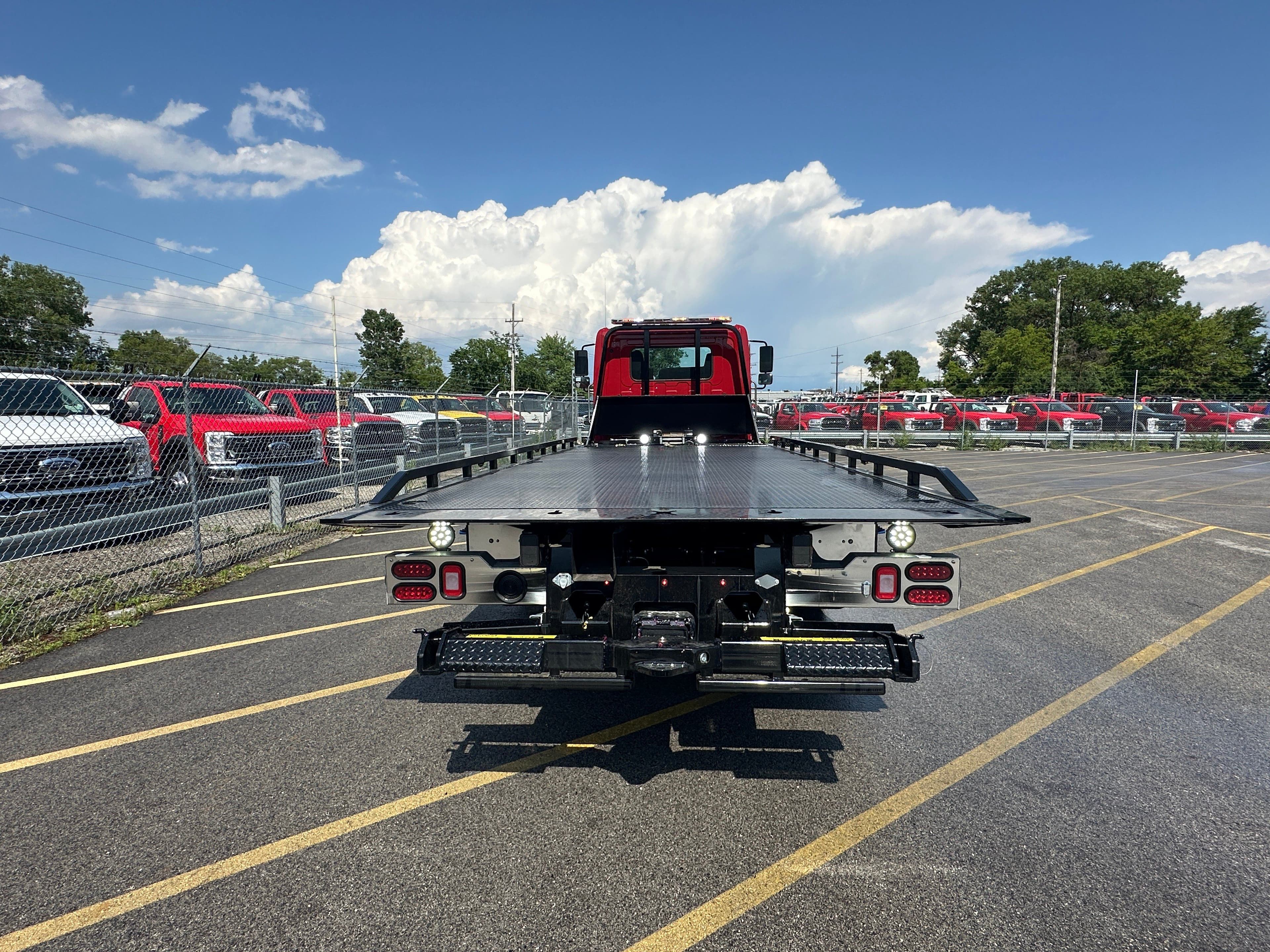 2025 Hino L6 WITH A CENTURY 21.5' STEEL CARRIER  (SK#: 6239C) image 6
