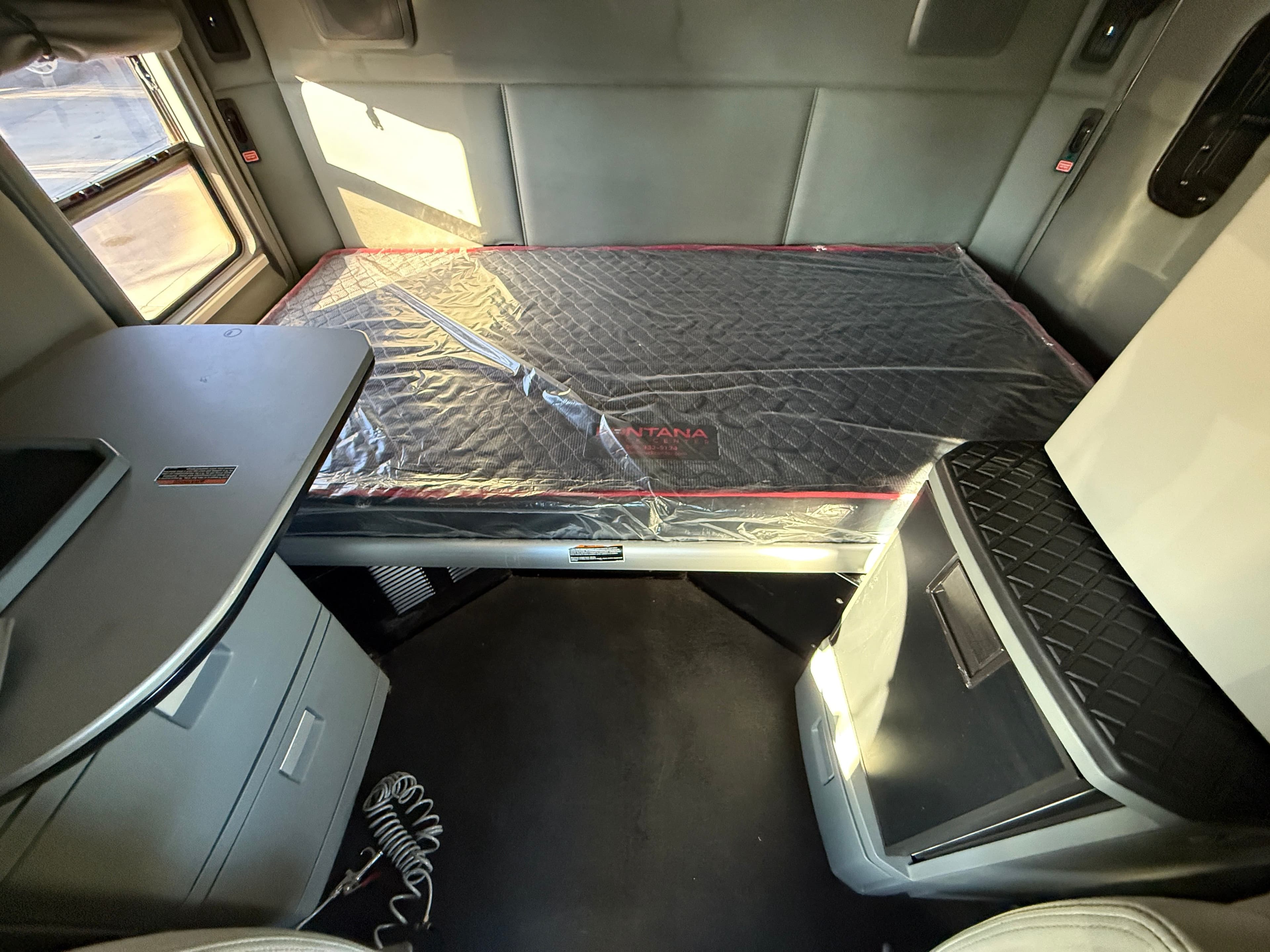 2019 Kenworth T680 image 15