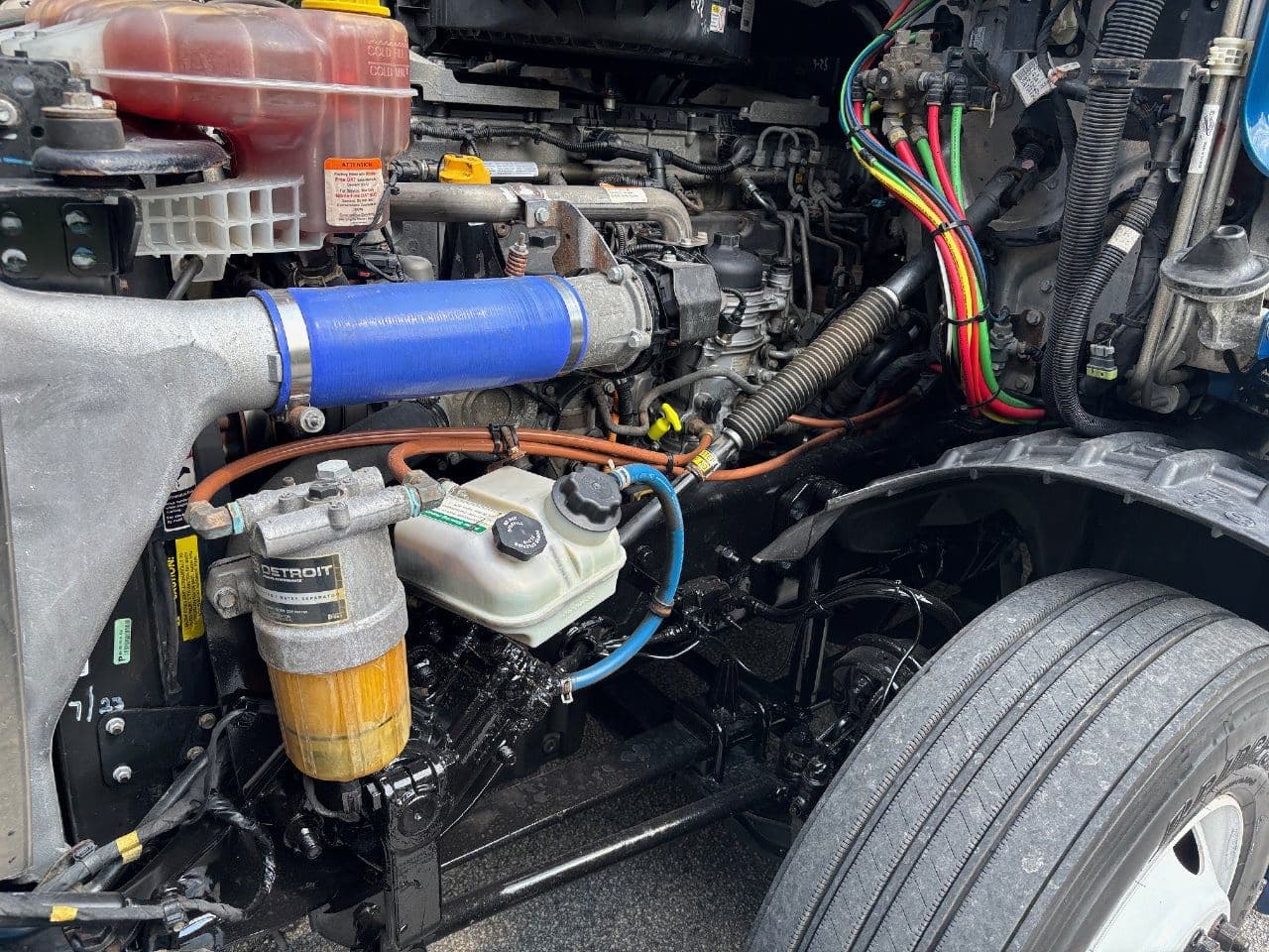 2020 Freightliner Cascadia 126 image 15