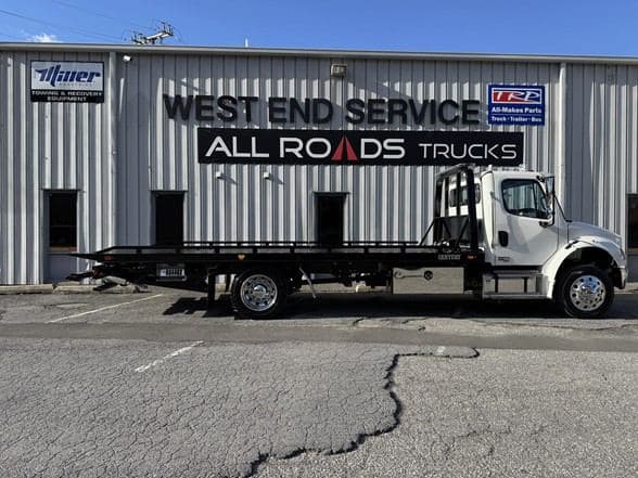 2026 Freightliner BUSINESS CLASS M2 106 image 2