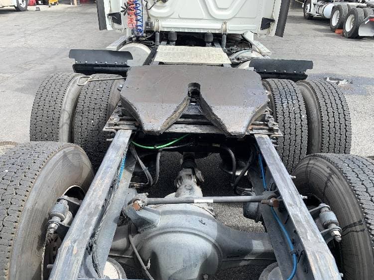 2018 Freightliner Cascadia image 8