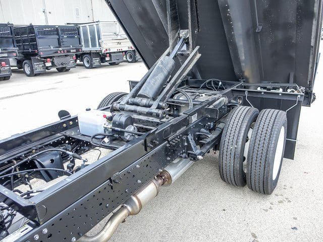 2024 Chevrolet 4500 HG LCF Gas Base image 11