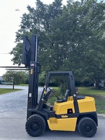 2005 YALE GDP080LJ image 2