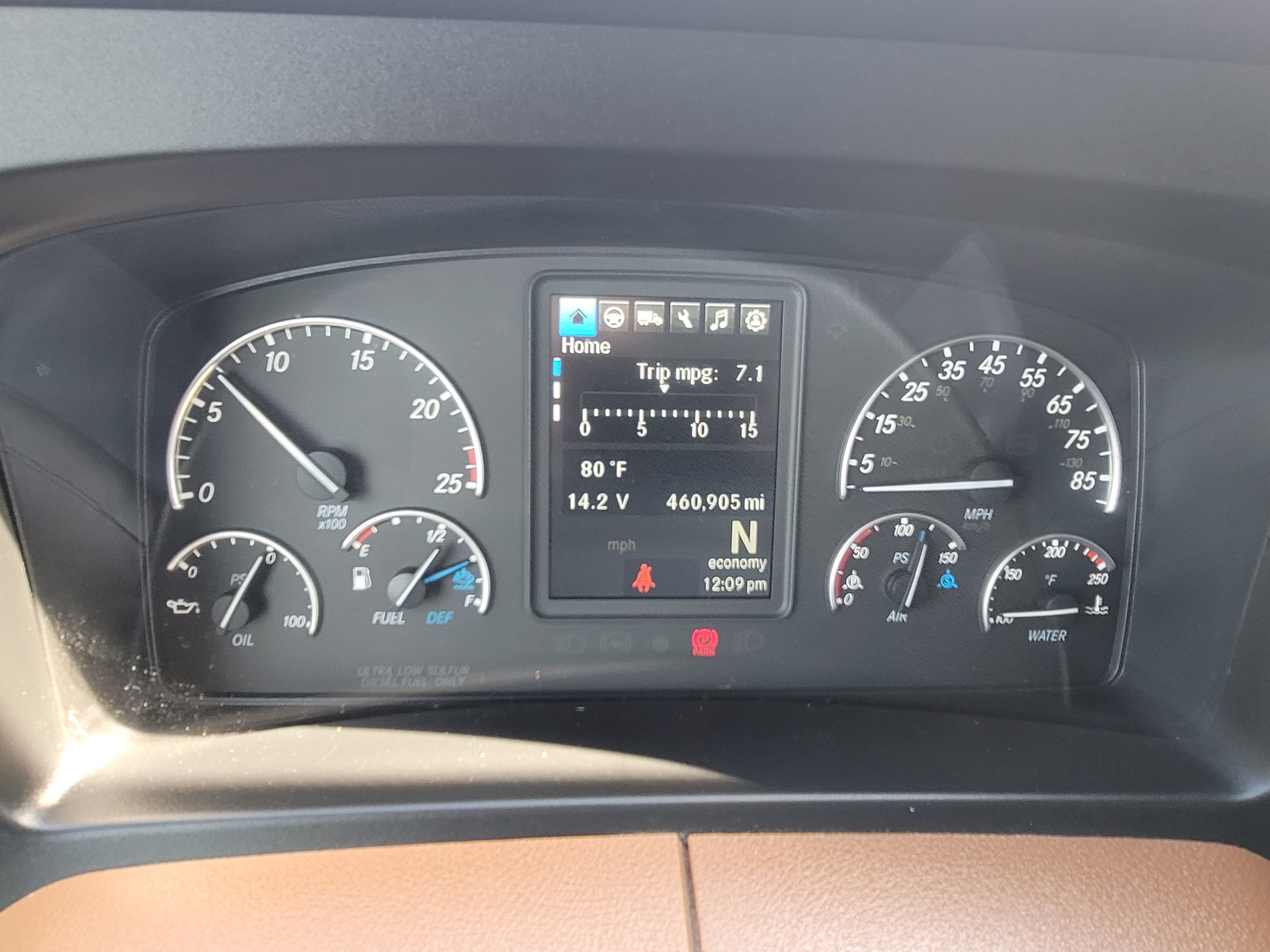 2022 Freightliner Cascadia 126 image 12