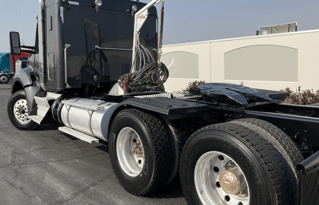 2020 Kenworth T880 image 3