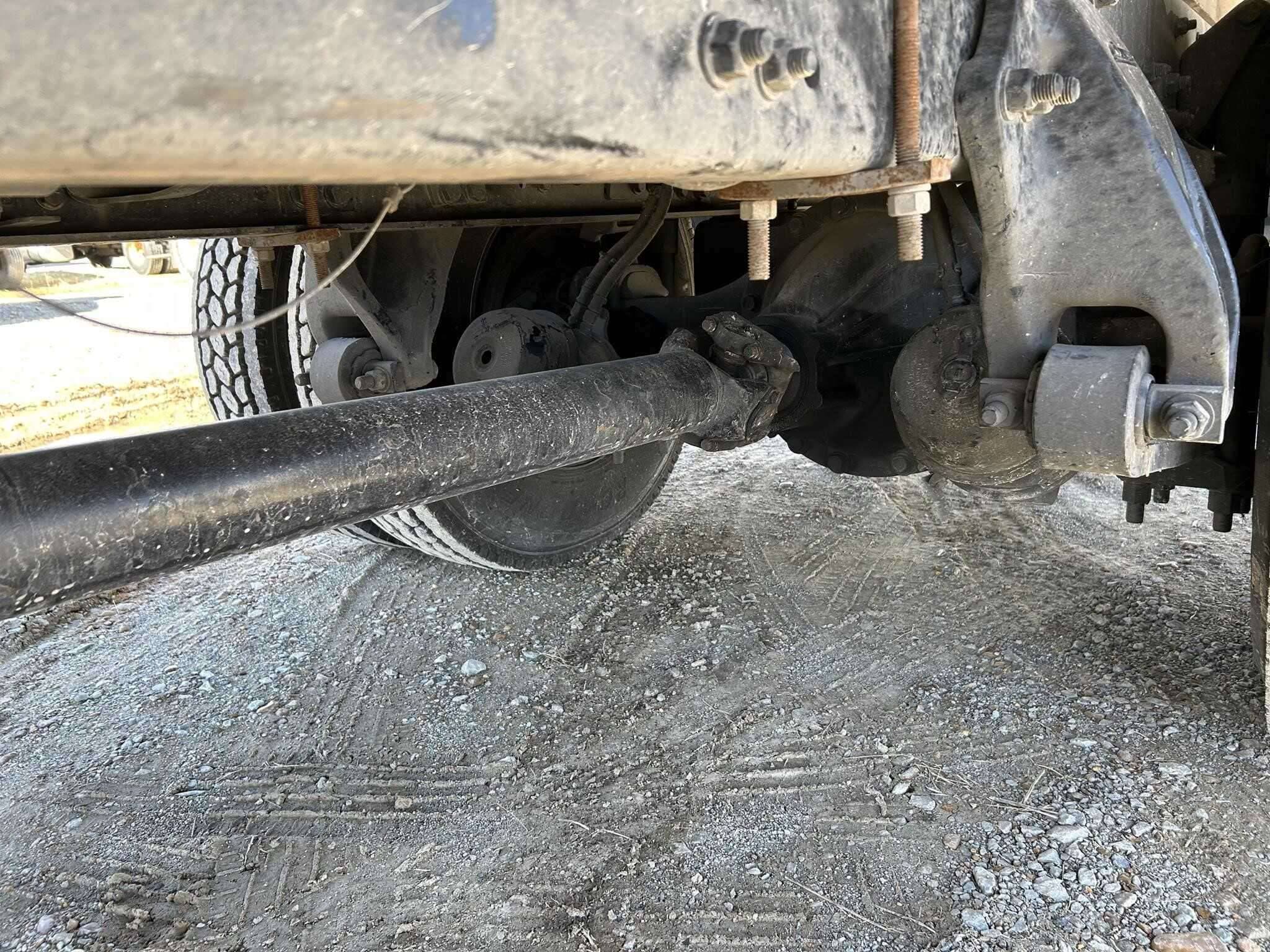 2019 Freightliner M2 image 9