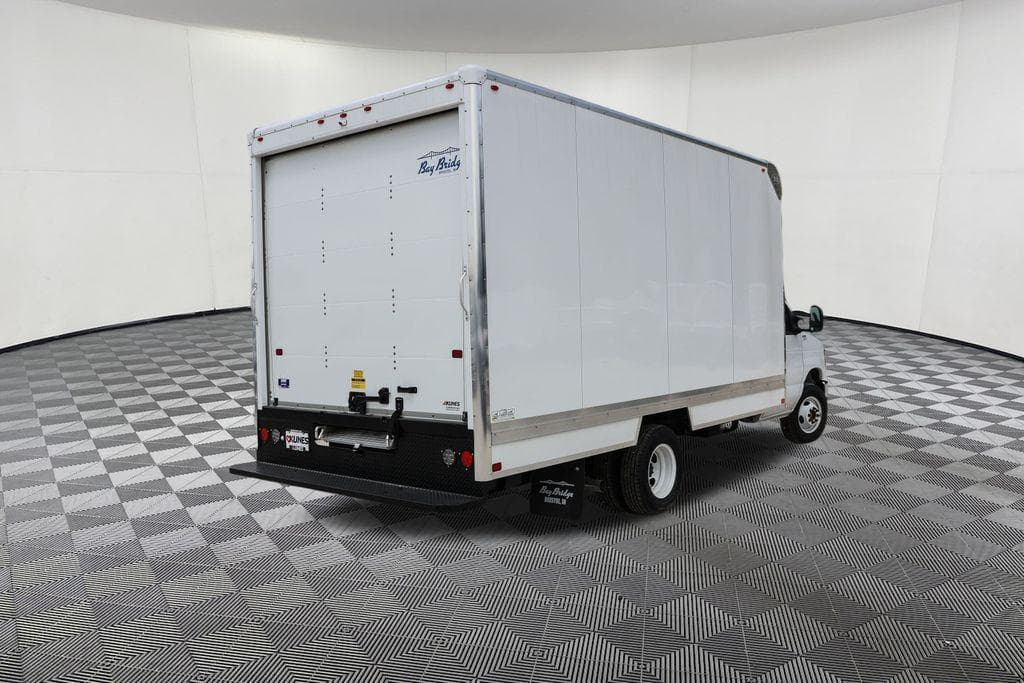 2026 Ford E-350SD Base Box Van image 4