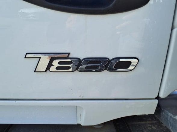 2025 Kenworth T880 image 30