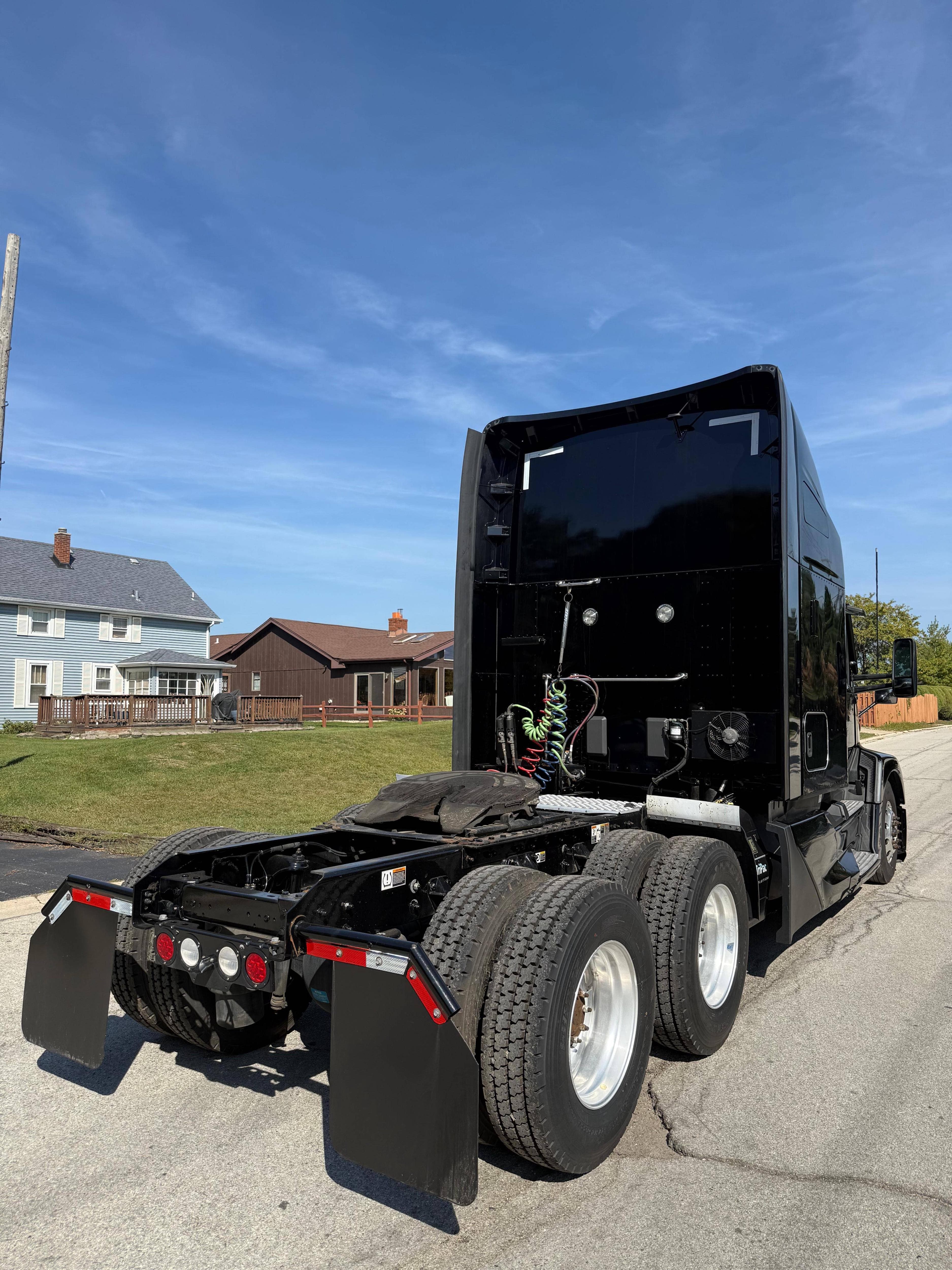 2022 Kenworth T680 image 7