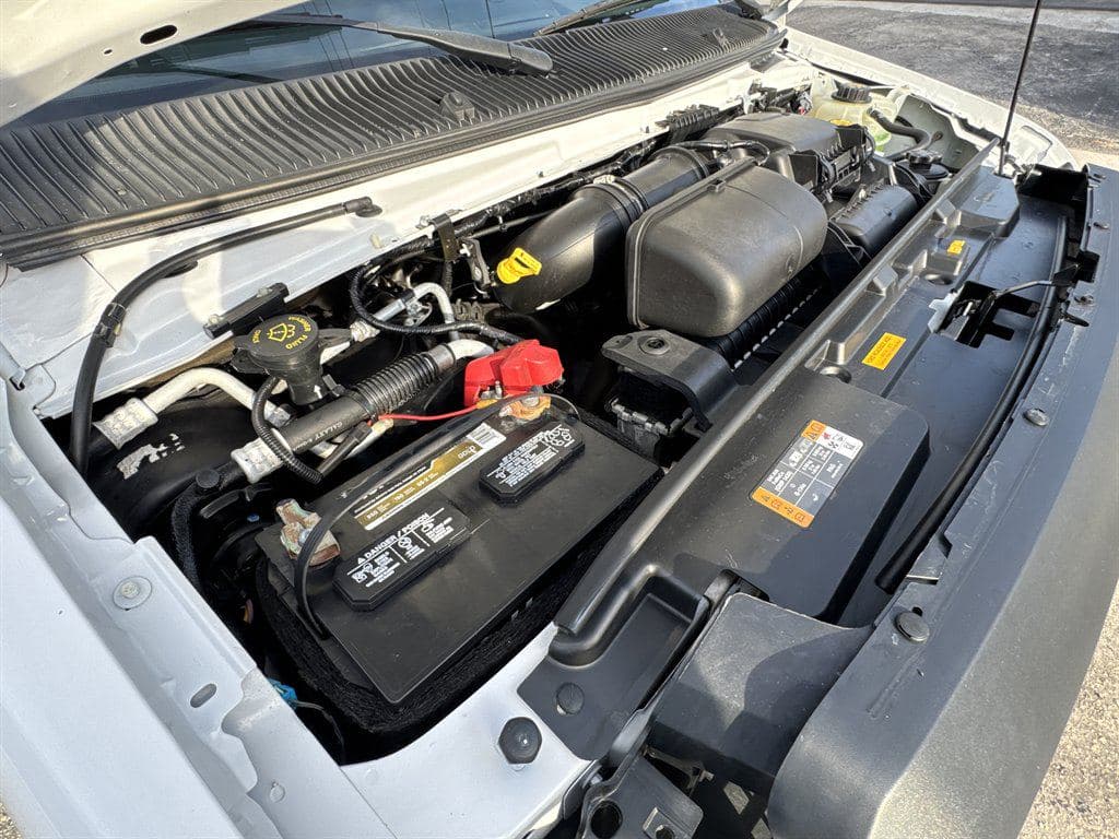 2023 Ford E-Series Cutaway image 35