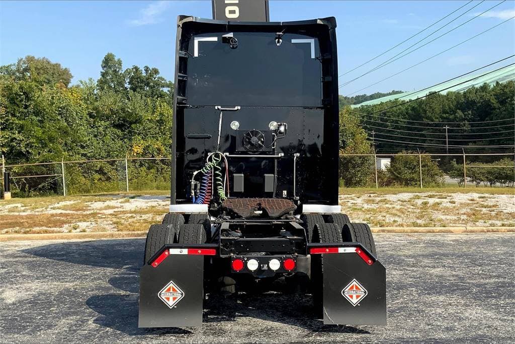 2018 Kenworth T680 image 4