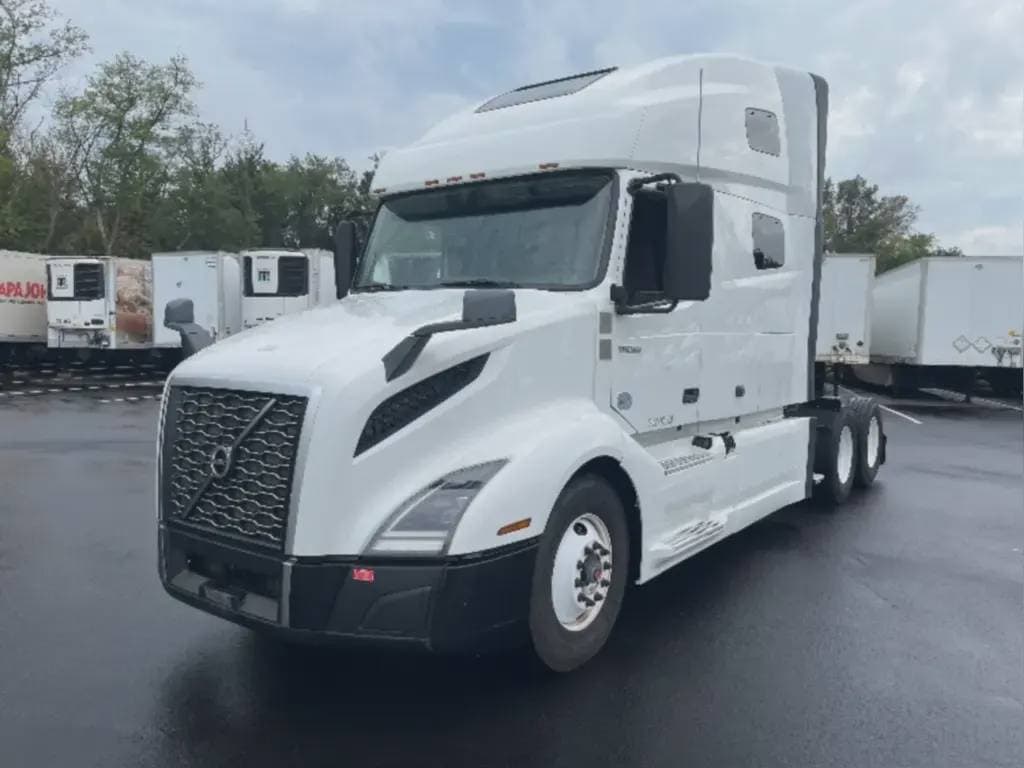 2022 Volvo VNL image 3