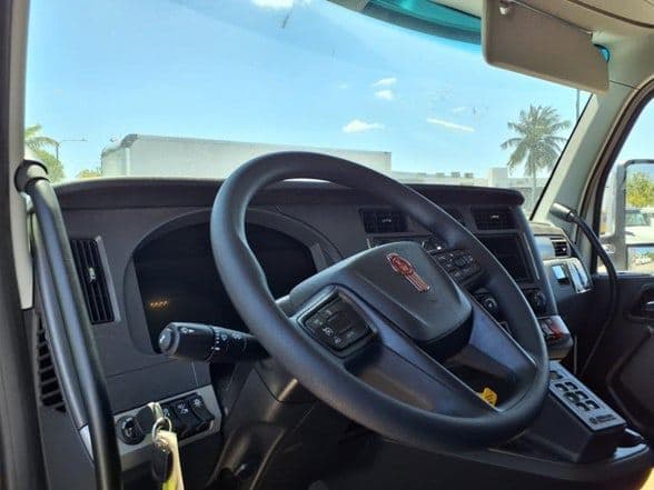 2026 Kenworth T880 image 7