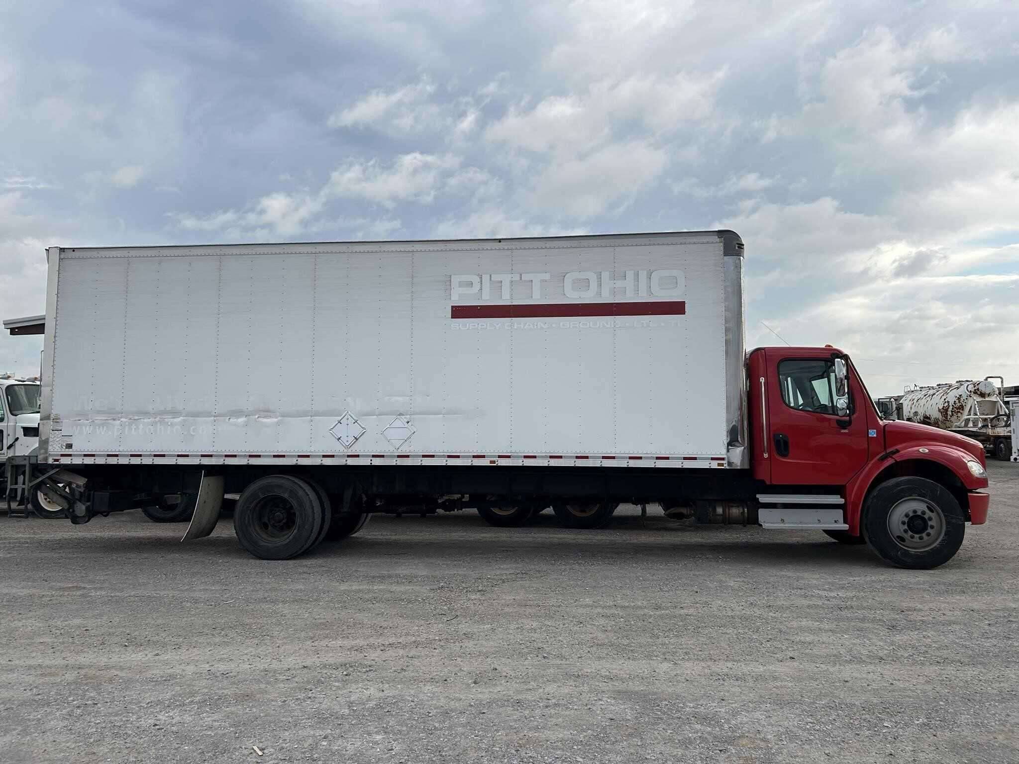 2018 Freightliner M2 image 10