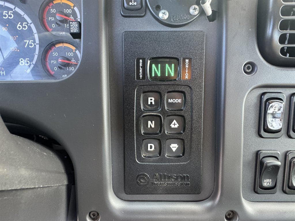 2018 Freightliner M2-106 image 76