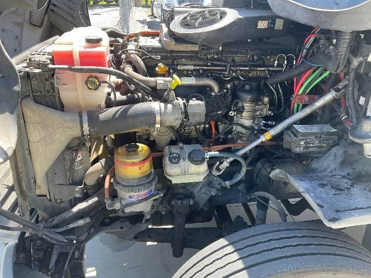 2018 Freightliner Cascadia image 11