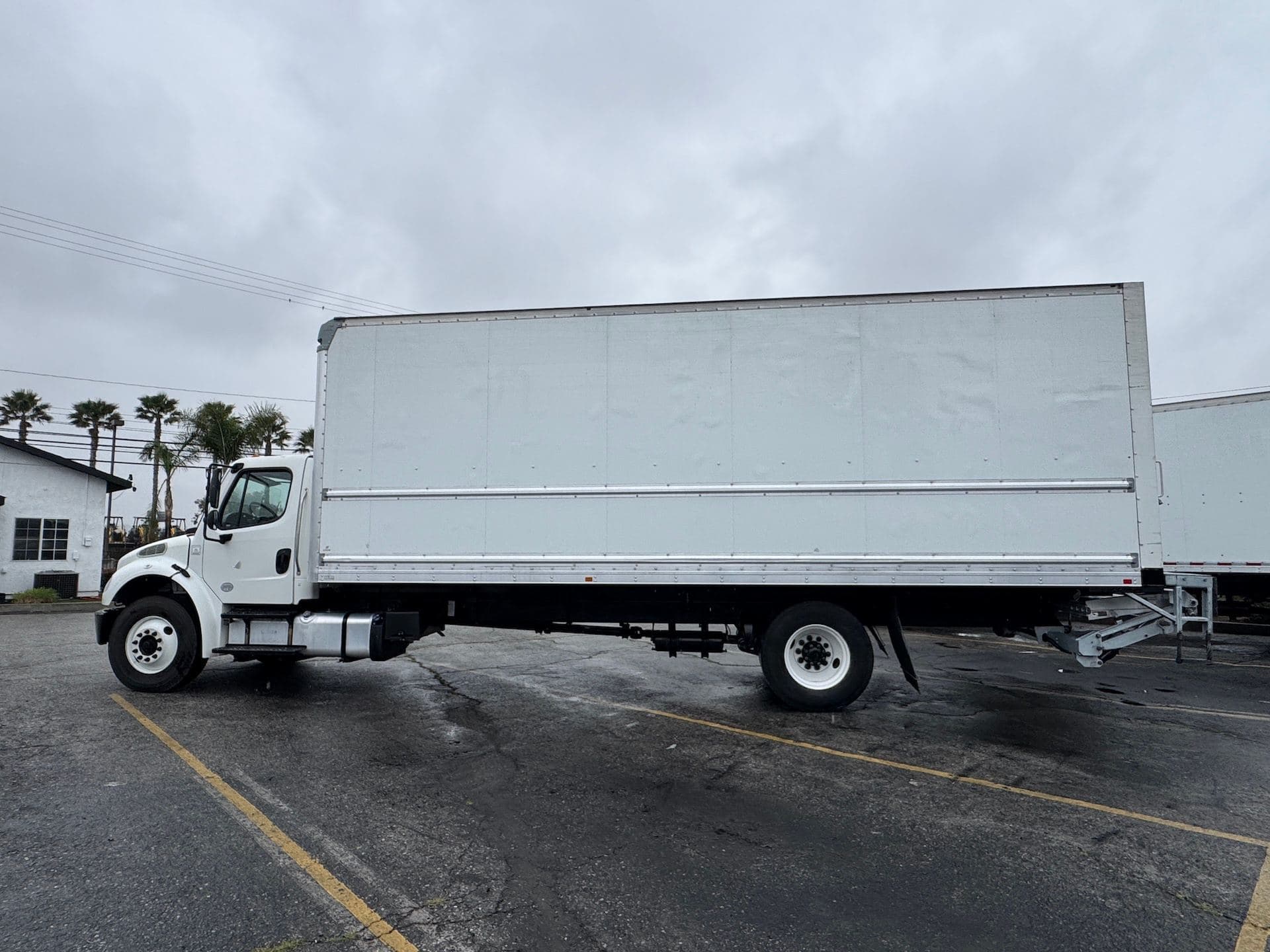 2018 Freightliner BUSINESS CLASS M2 106 image 7