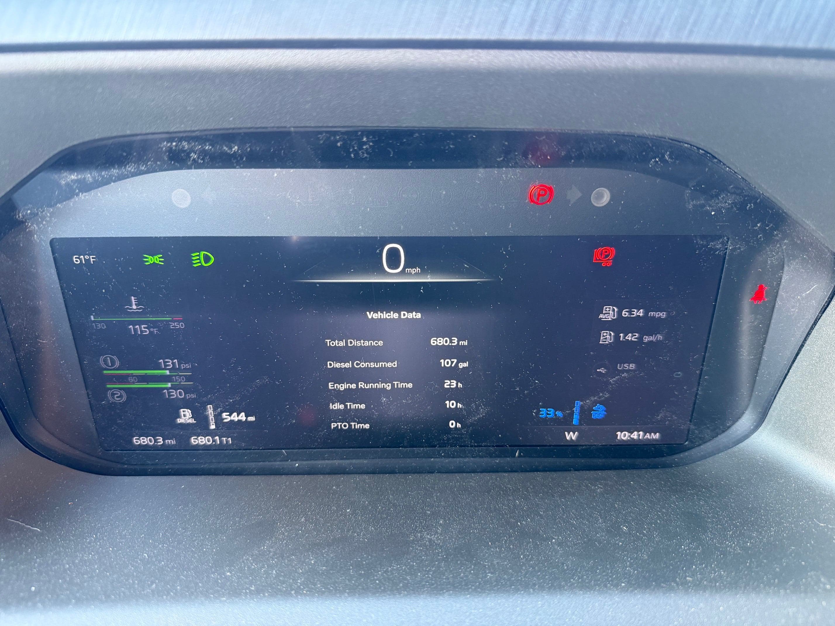 2026 Volvo VNL860 image 8