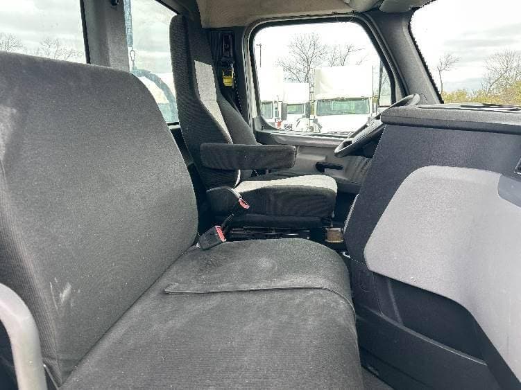 2018 Freightliner Cascadia image 6