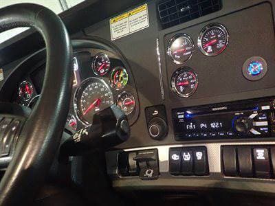 2020 Kenworth T880 image 10