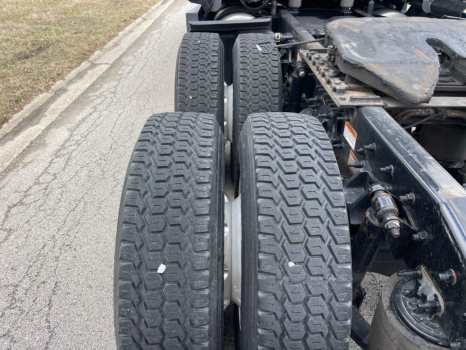 2022 Freightliner Cascadia 126 image 8