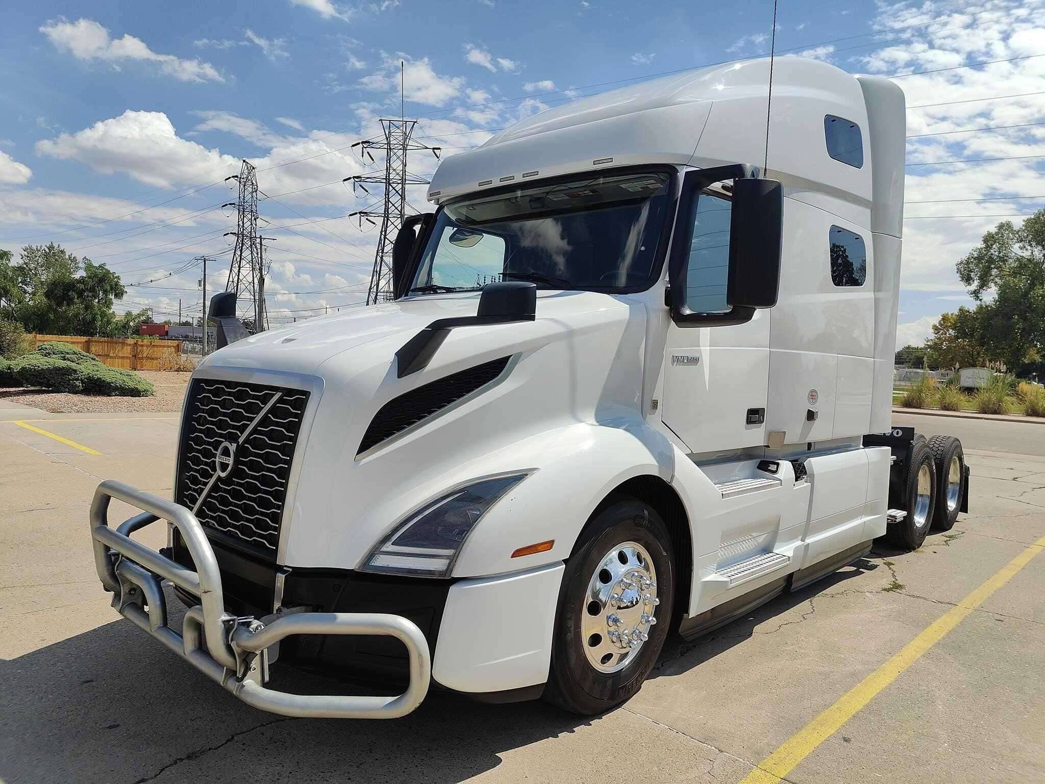 2022 Volvo VNL image 1