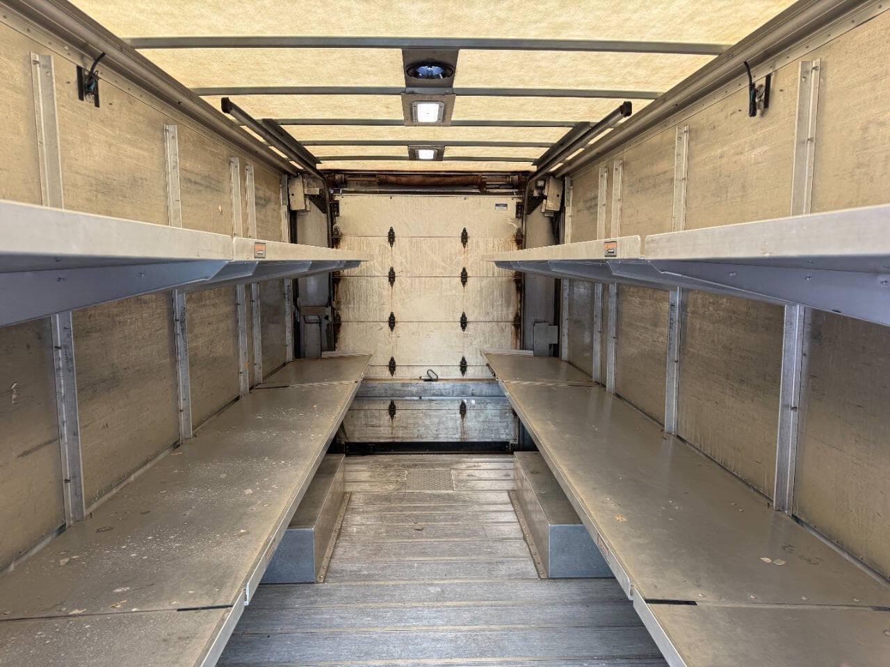 2021 Freightliner MT45 image 10