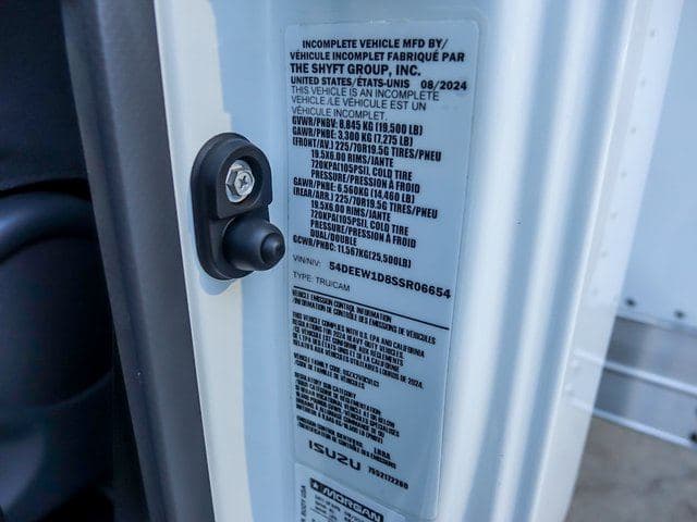 2025 Chevrolet 5500 XG LCF Gas Work Truck 16'x102"x97" Box image 15