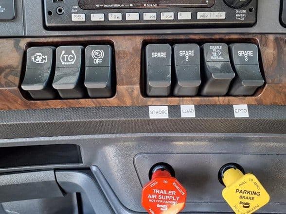 2025 Kenworth W990 image 21