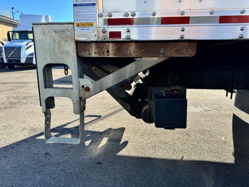 2021 Freightliner Cascadia 125 image 10