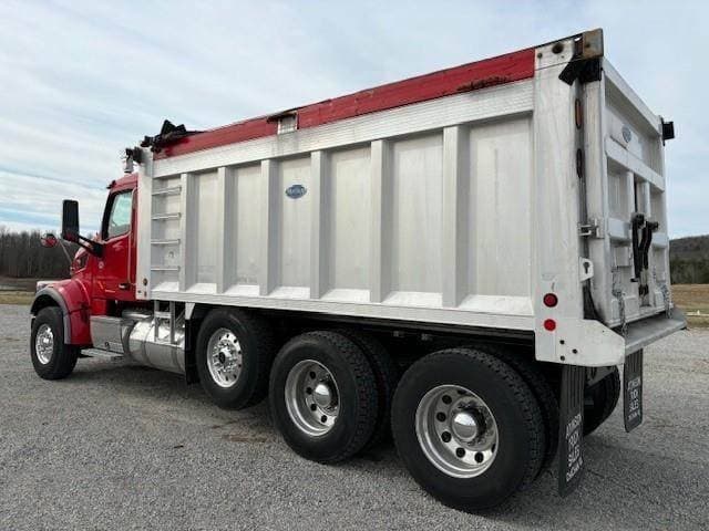 2020 Peterbilt 567 image 7