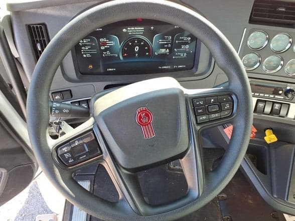 2026 Kenworth T880 image 14