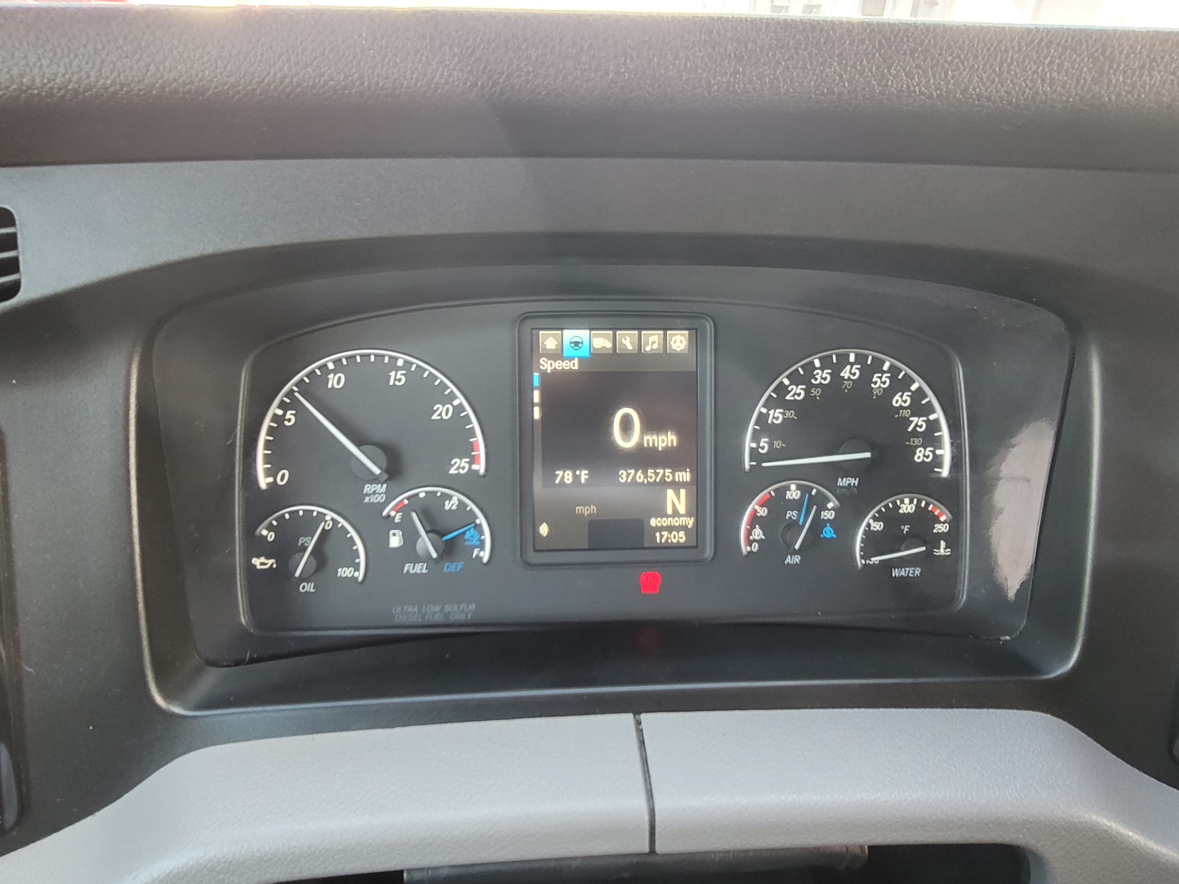 2022 Freightliner Cascadia 126 image 12