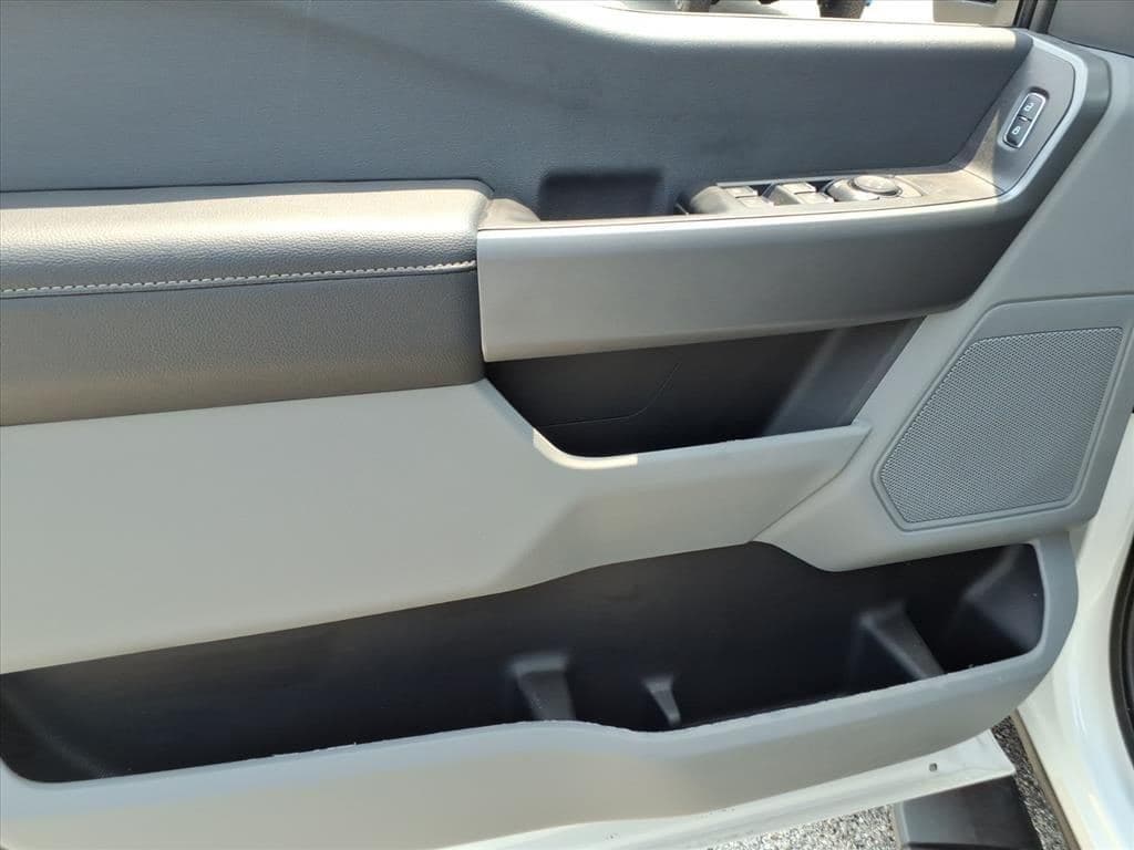 2026 Ford F550 XLT image 10
