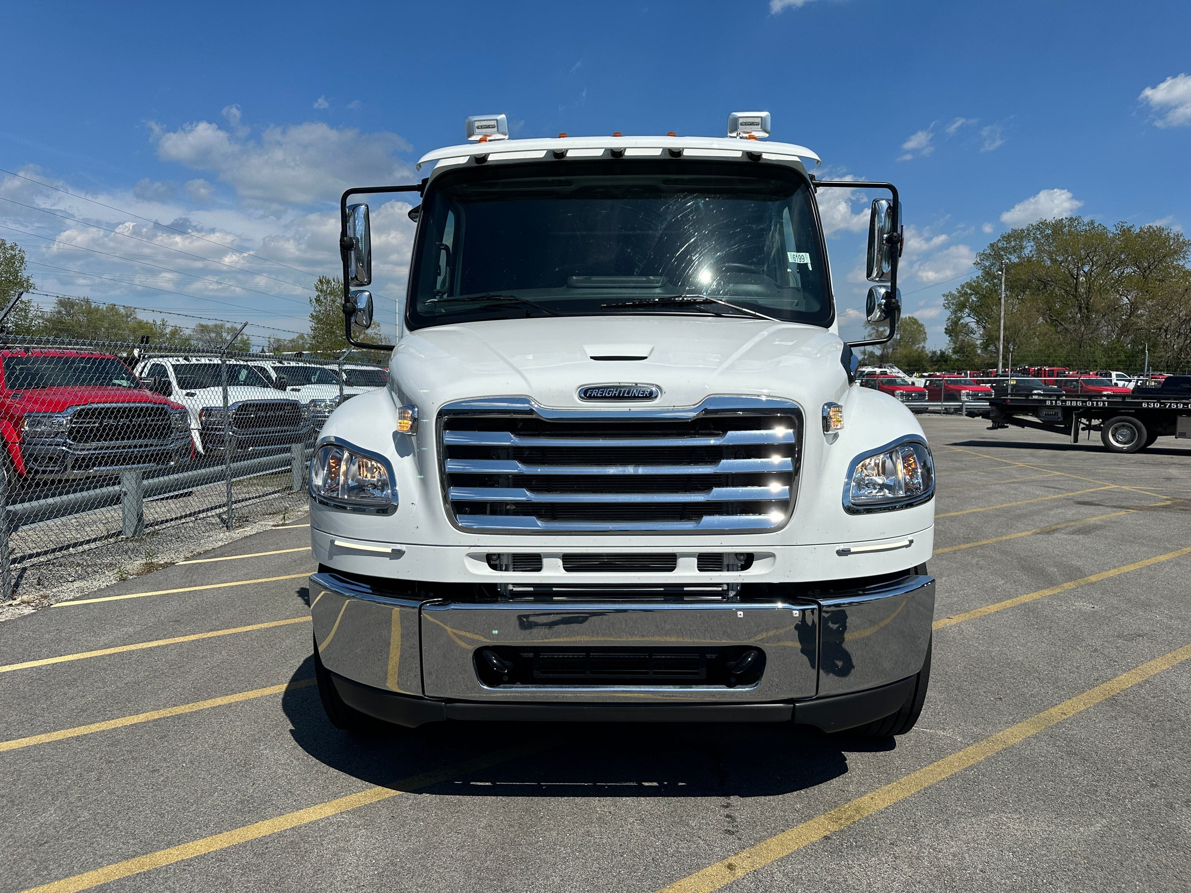 2025 Freightliner M2 106 Medium Duty WITH A CENTURY 4024  (SK#: 6199C)  image 4