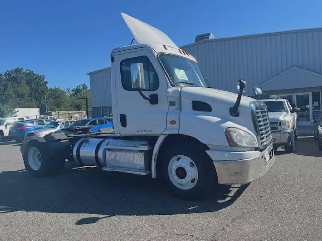 2019 Freightliner Cascadia 113 image 6