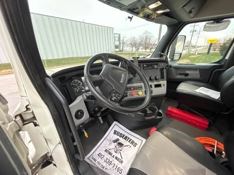 2019 Freightliner Cascadia 126 Day Cab Truck - 450HP, 12 Speed Automatic image 10