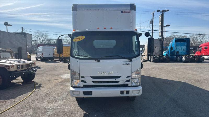 2019 Isuzu NPR image 1