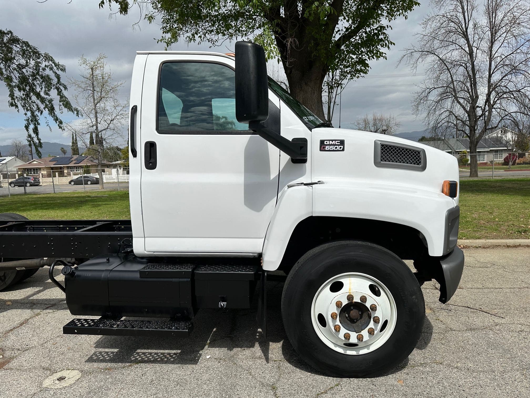 2008 GMC TOPKICK C6500 Cab and Chassis image 9