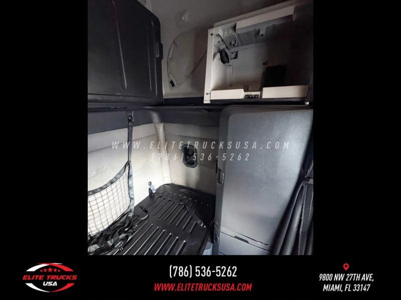 2022 Freightliner Cascadia 126 image 20