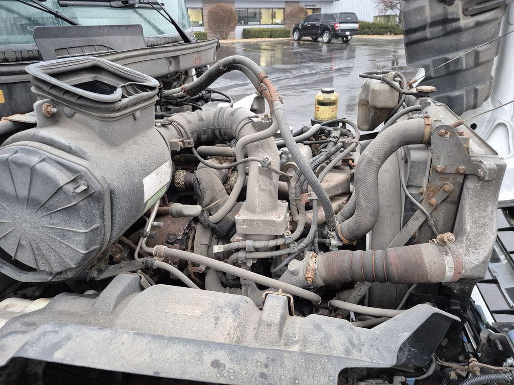 2019 Hino 338 image 13