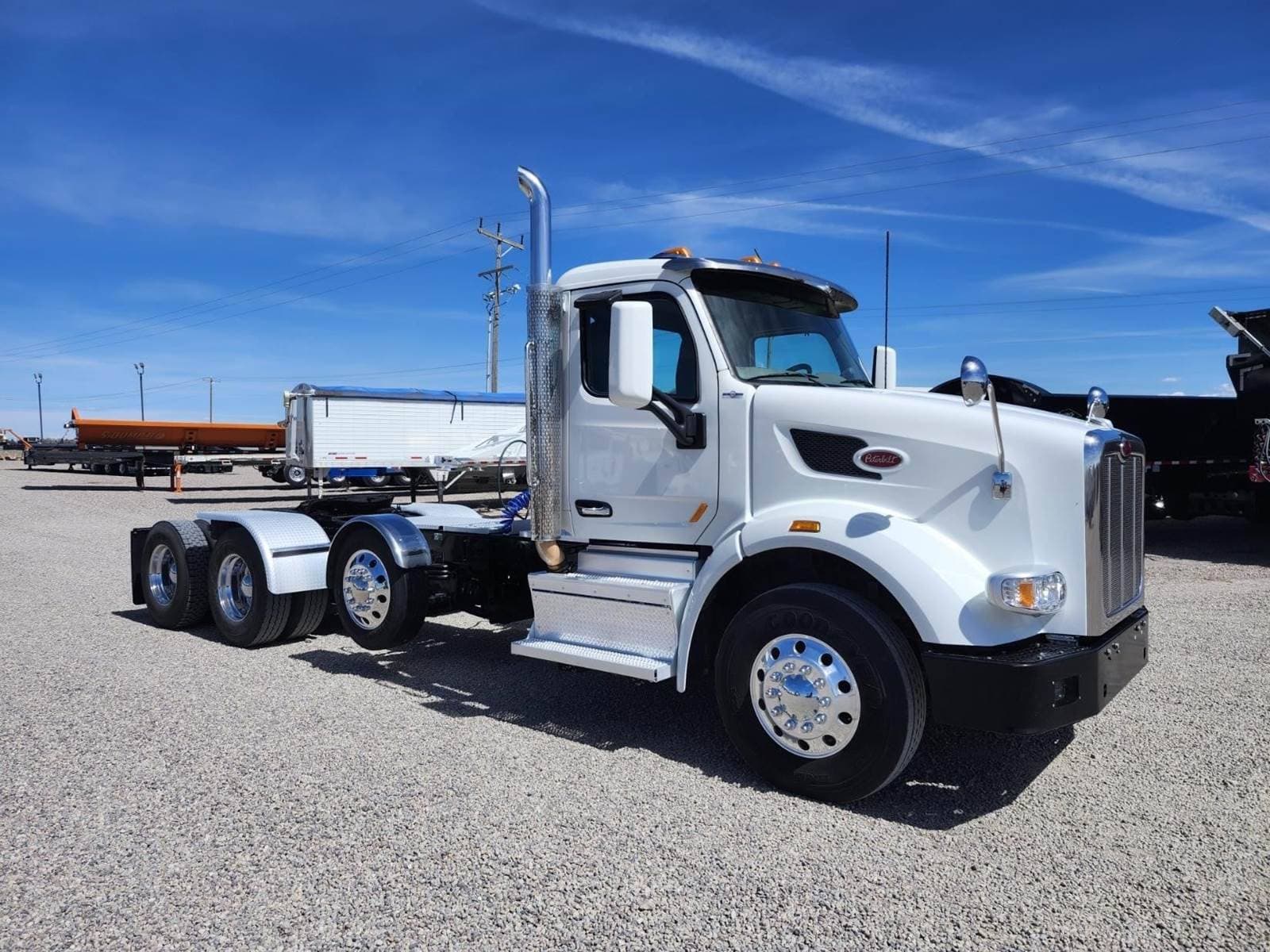 2018 Peterbilt 567 image 3